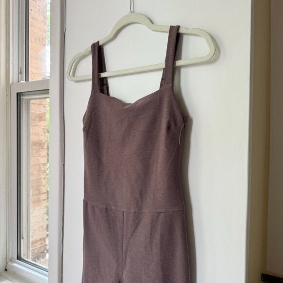 New Beyond Yoga Spacedye Hit The Scene Flare Jumpsuit Truffle Heather Small - Picture 7 of 9